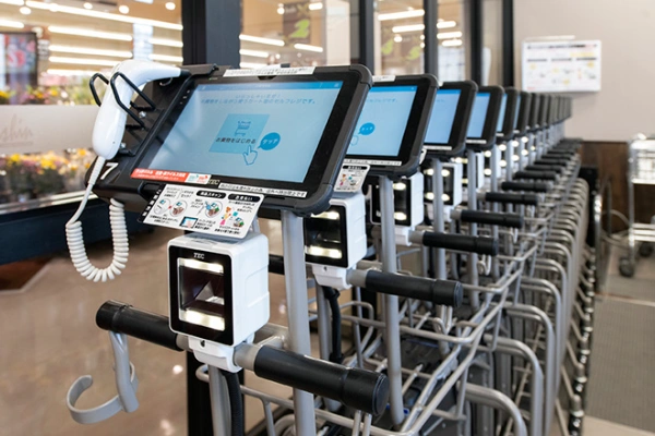 アクシアル リテイリング事例